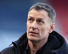 曼联客场压胜，球队逐渐找回节奏(曼联客场比赛)